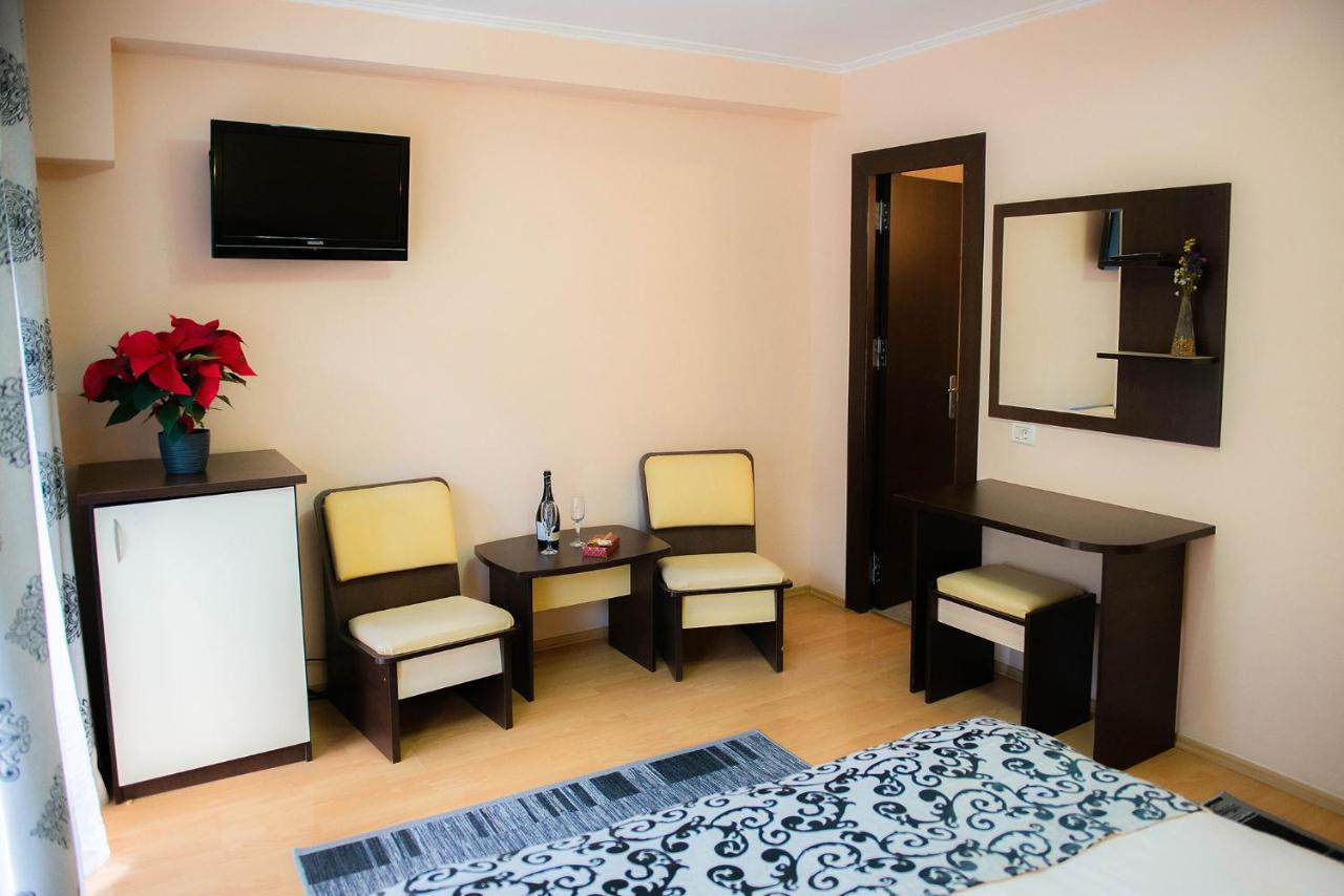 Casa Maia Hotell Buşteni Exteriör bild