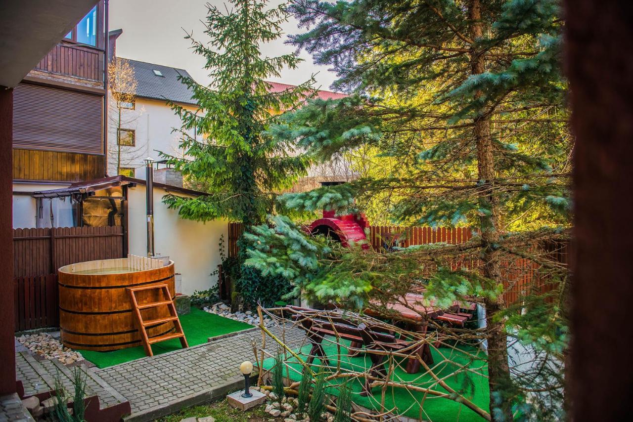Casa Maia Hotell Buşteni Exteriör bild