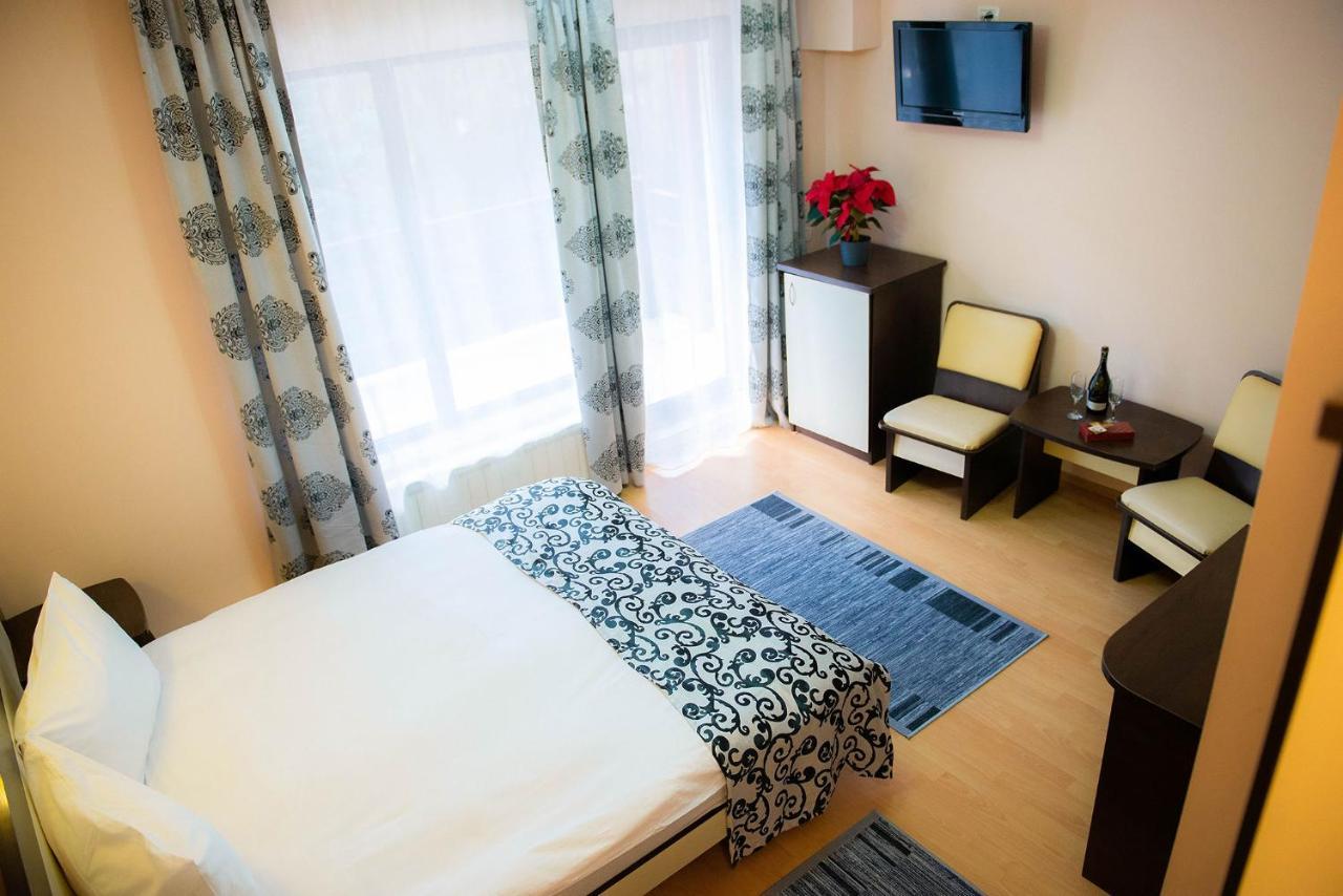 Casa Maia Hotell Buşteni Exteriör bild