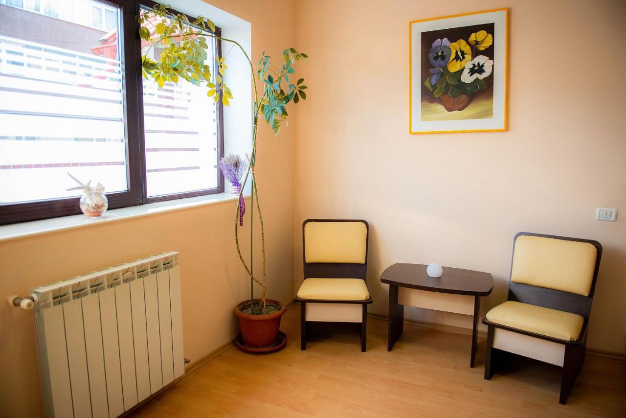 Casa Maia Hotell Buşteni Exteriör bild