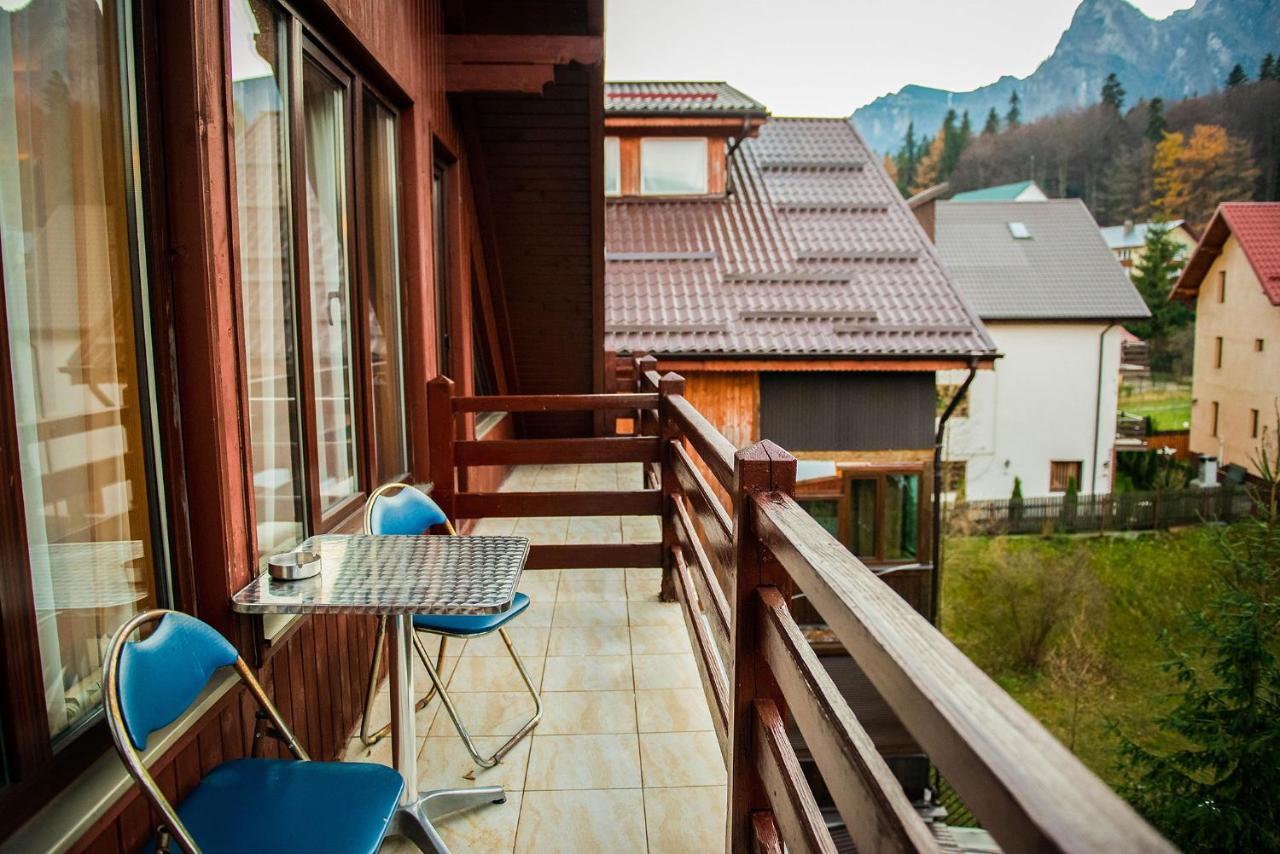 Casa Maia Hotell Buşteni Exteriör bild