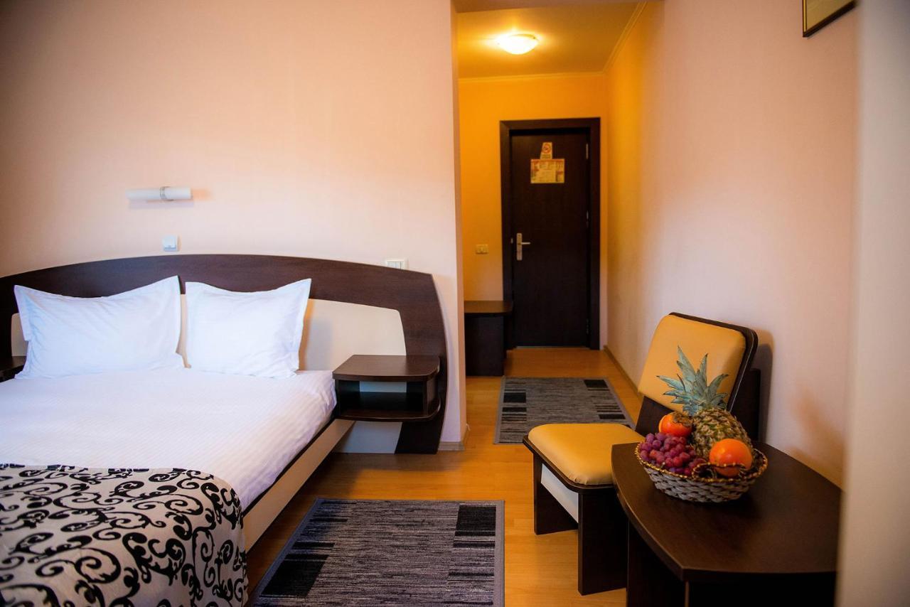 Casa Maia Hotell Buşteni Exteriör bild