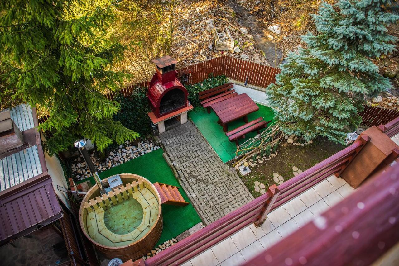Casa Maia Hotell Buşteni Exteriör bild