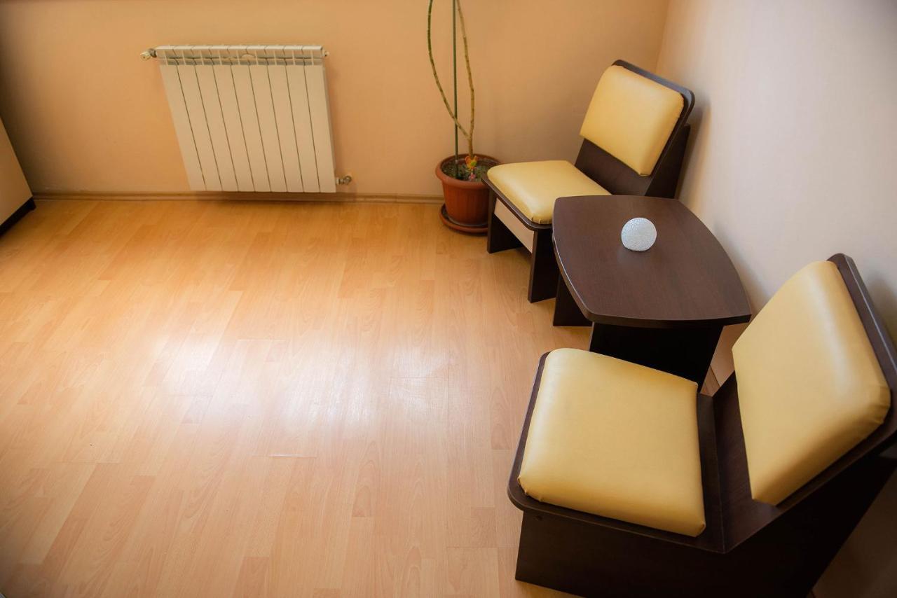 Casa Maia Hotell Buşteni Exteriör bild